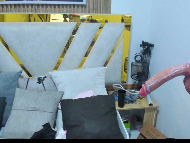 Luna-Naughty1 live webcam show