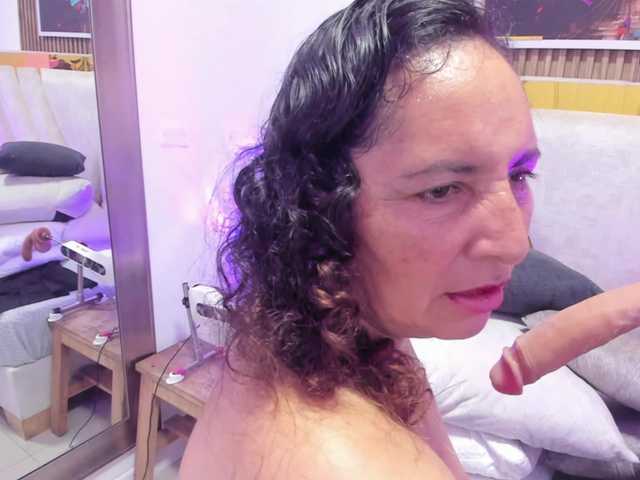 Luna-Naughty1