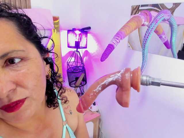 Luna-Naughty1
