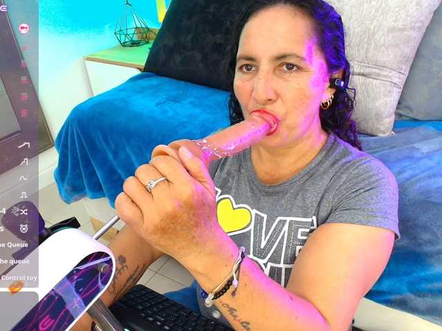 Luna-Naughty1