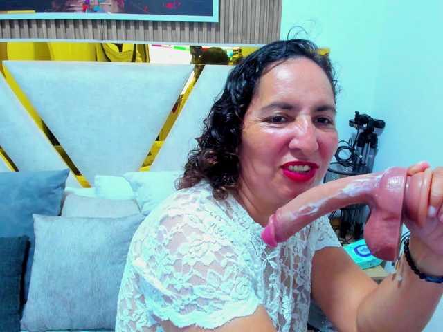 Luna-Naughty1 live webcam show