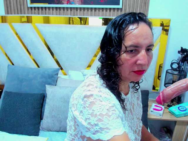 Luna-Naughty1 live webcam show