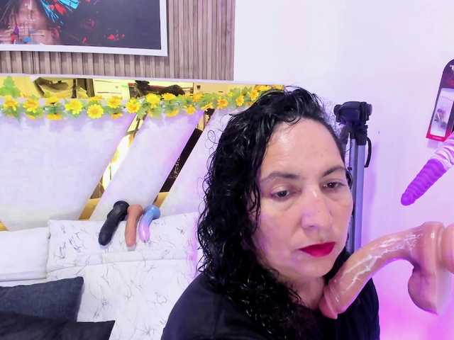Luna-Naughty1