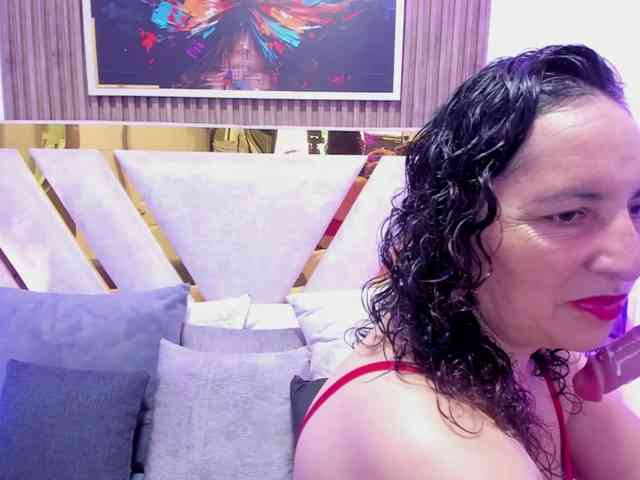 Luna-Naughty1 webcam
