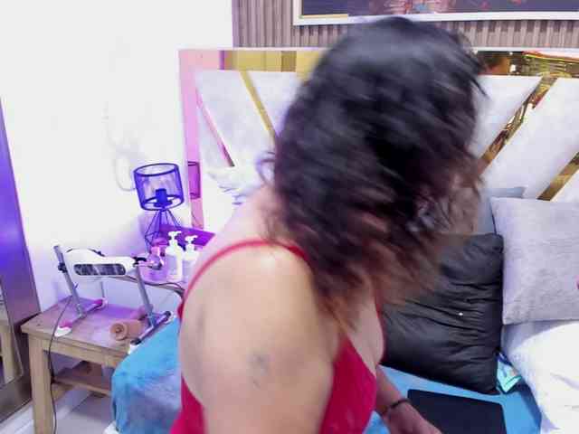 Luna-Naughty1 webcam
