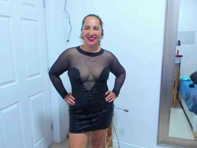 Luna-Naughty1 webcam