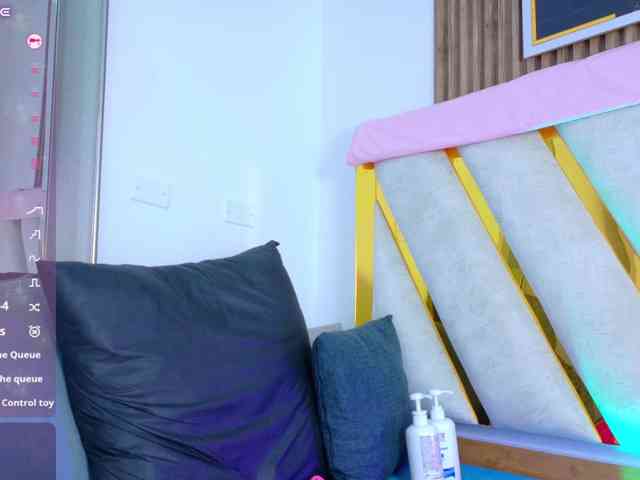Modella: Luna-Naughty1