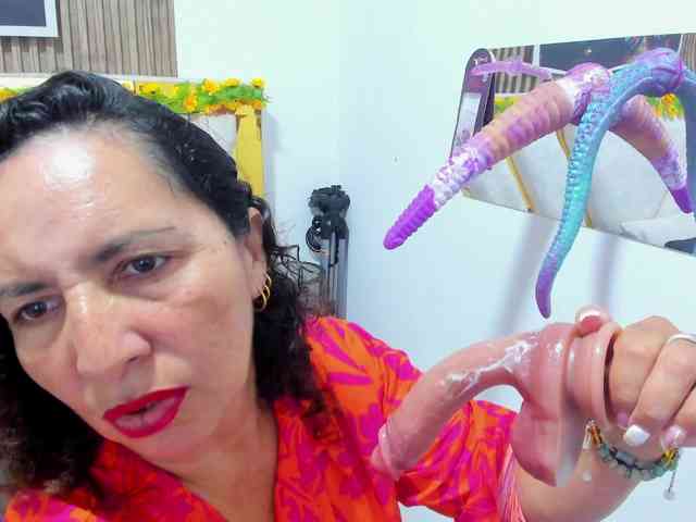 Luna-Naughty1 webcam
