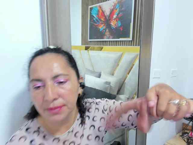 Luna-Naughty1 webcam