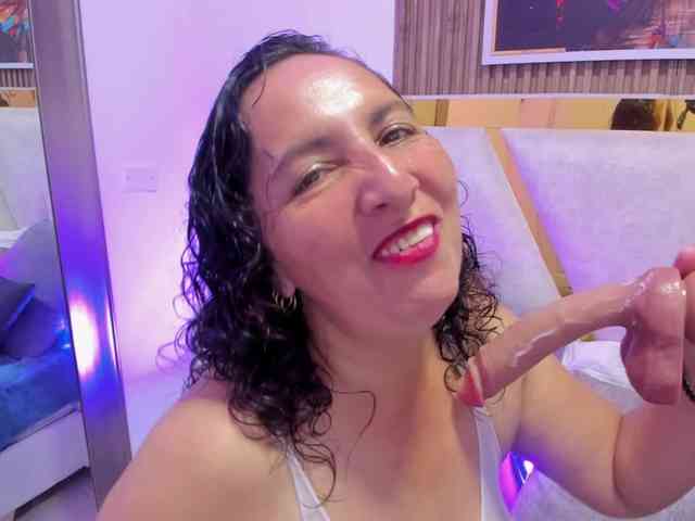 Luna-Naughty1 webcam