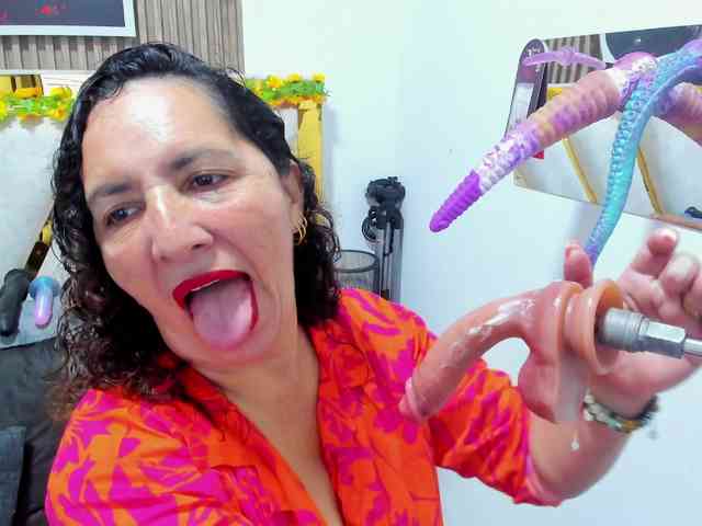Luna-Naughty1 webcam