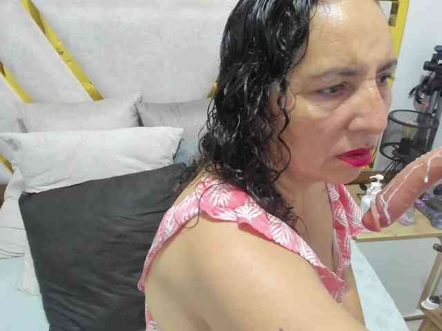 Luna-Naughty1 webcam