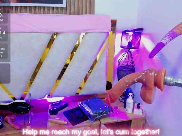 Luna-Naughty1 webcam