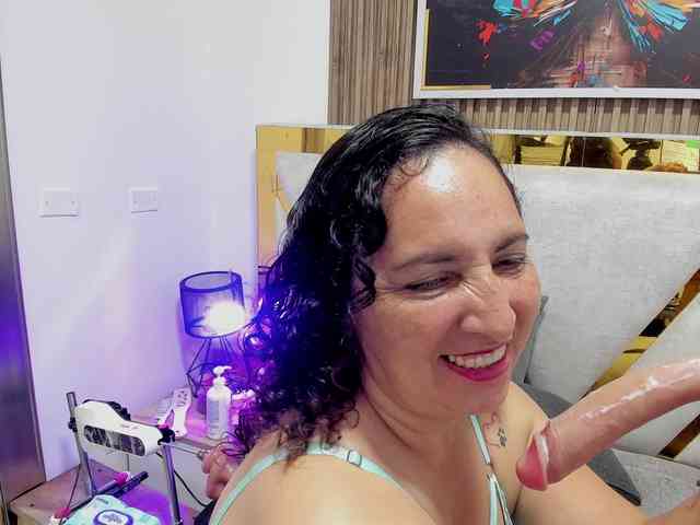 Luna-Naughty1 webcam