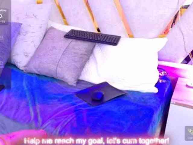 Luna-Naughty1 webcam