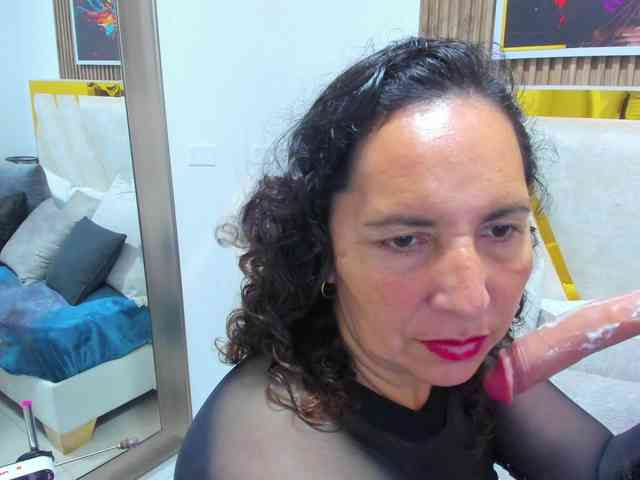 Luna-Naughty1 webcam