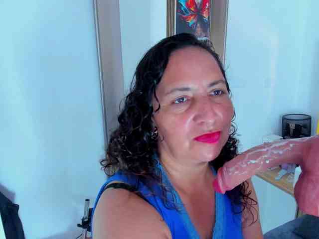 Luna-Naughty1 webcam