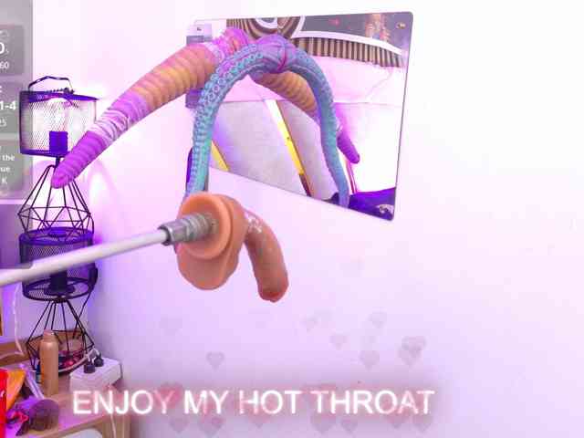 Luna-Naughty1 webcam