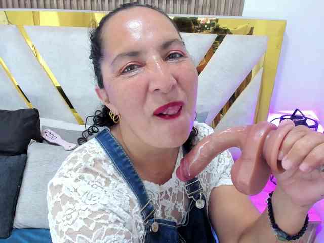 real web cam show Luna-Naughty1