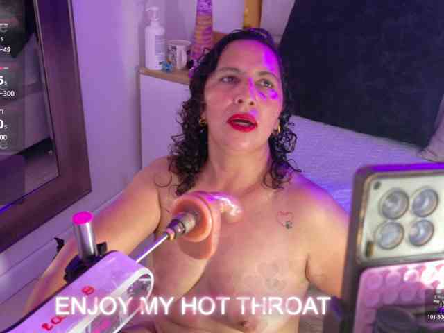 Luna-Naughty1 webcam
