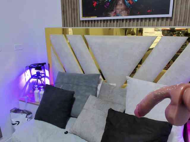Luna-Naughty1 Live Webcam on BongaCams