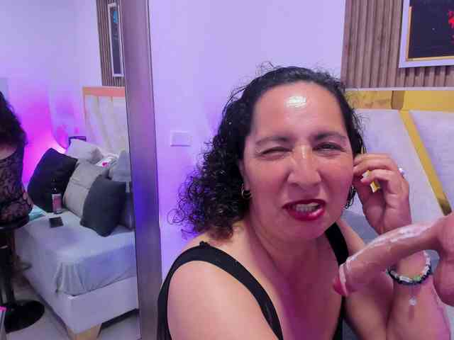 Luna-Naughty1 webcam