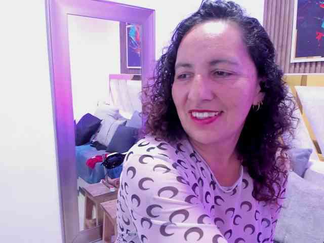 Luna-Naughty1 webcam