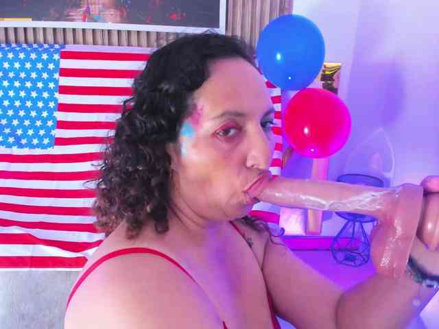 Luna-Naughty1 webcam