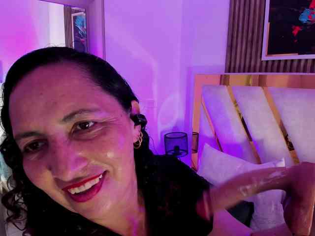 Luna-Naughty1 webcam