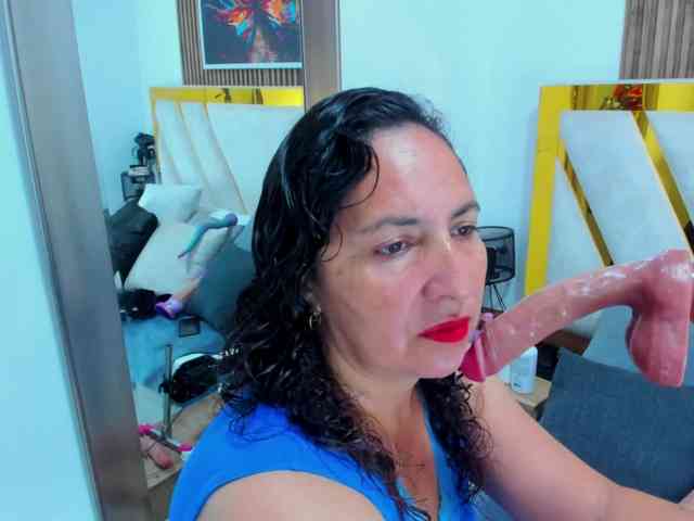 Luna-Naughty1 webcam