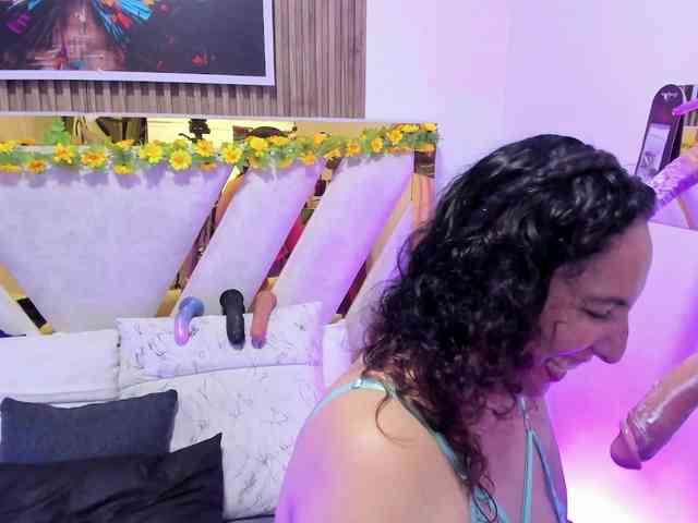 Luna-Naughty1 webcam