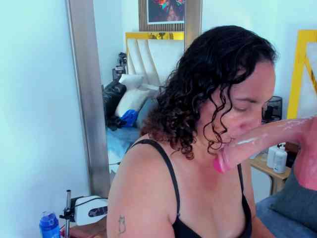 Luna-Naughty1 webcam