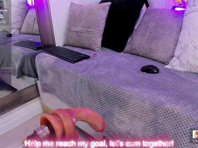 Luna-Naughty1 webcam