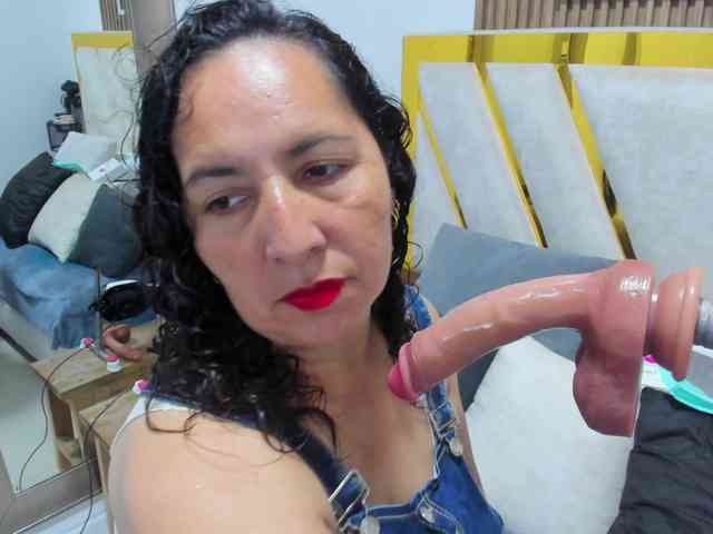 Luna-Naughty1 webcam