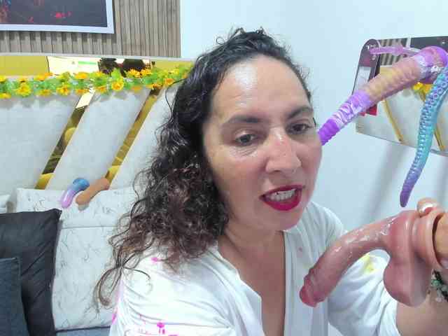 Luna-Naughty1 webcam