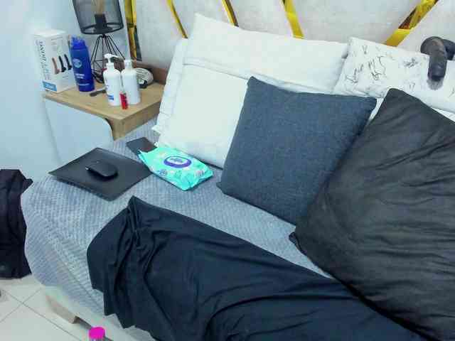 Luna-Naughty1 Live Webcam on BongaCams
