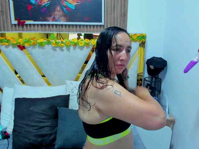 Luna-Naughty1