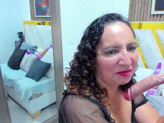 Luna-Naughty1 webcam