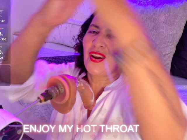 Luna-Naughty1 webcam