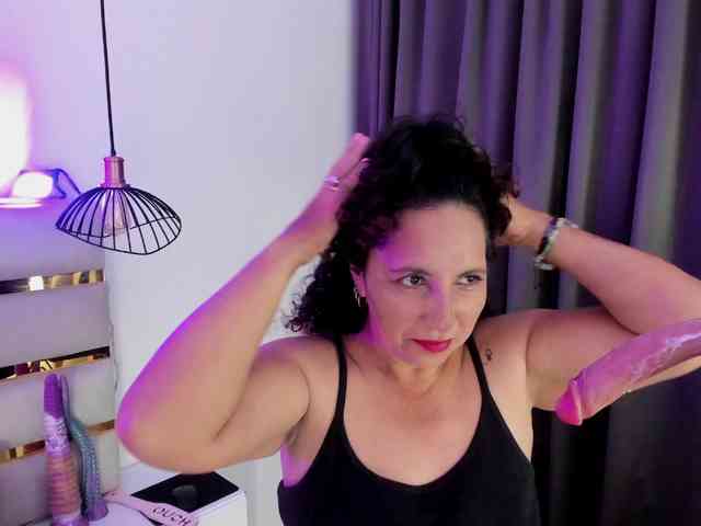 Luna-Naughty1 webcam