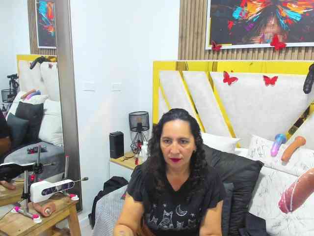 Luna-Naughty1 webcam