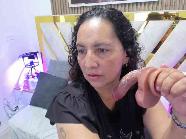 Luna-Naughty1 webcam