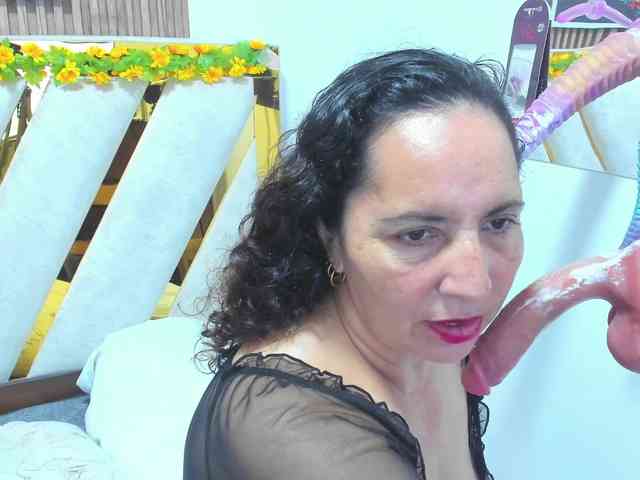 Luna-Naughty1 webcam