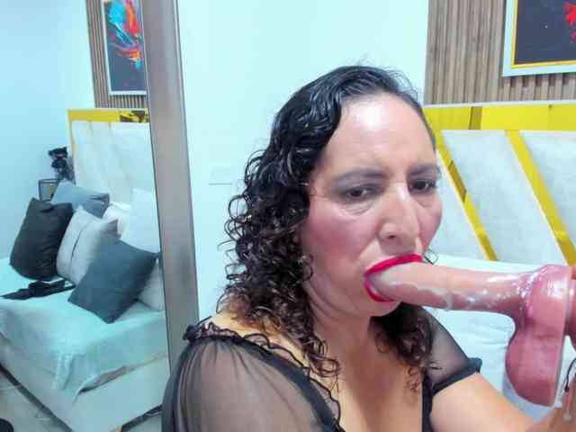 Luna-Naughty1 webcam