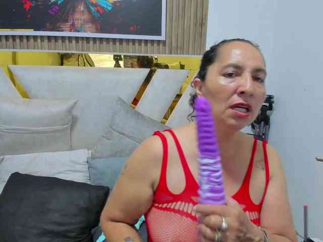 Luna-Naughty1 webcam