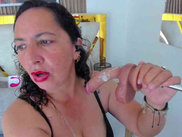 Luna-Naughty1 webcam