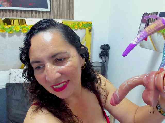Luna-Naughty1 webcam