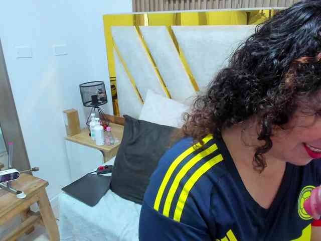 Luna-Naughty1 webcam