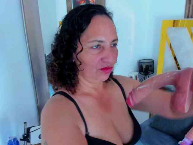 Luna-Naughty1 webcam