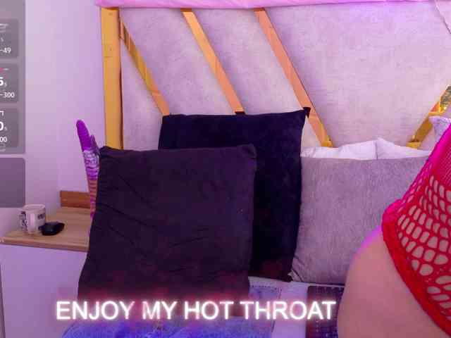 Luna-Naughty1